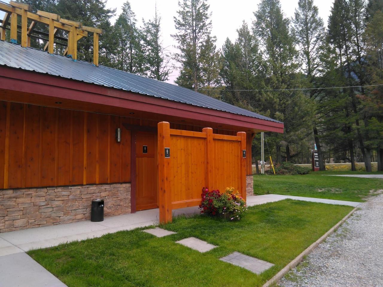 Fairmont Mountain Bungalows Fairmont Hot Springs Buitenkant foto
